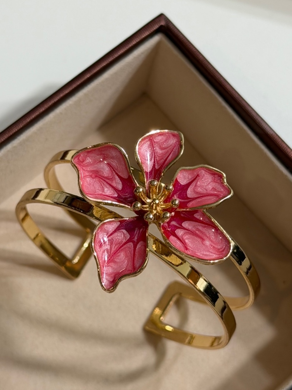 Elegant Golden Pink Oil Dripping Irregular Flower Enamel Adjustable Open Bangle